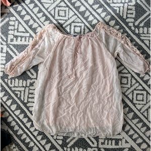 Women’s gorgeous Giulia light pink blouse with 100% silk lace. Made in Italy.